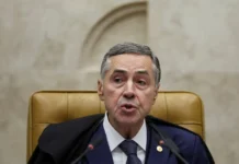 “Pobre também precisa de segurança pública”, diz Barroso após ações no Rio