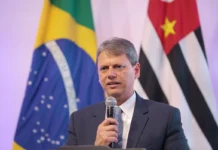 Tarcísio acerta detalhes com marqueteiro para a campanha de 2026