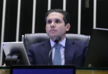 Hugo cita “unidade” ao elogiar mudanças de Derrite no PL Antifacção
