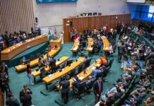 Câmara aprova reestruturação de cargos comissionados da Codhab/DF