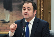 Câmara salva mandato de Glauber Braga e suspende deputado por seis meses