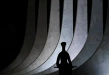 Com prisão de Bolsonaro, STF vê oportunidade de nova relação com a direita