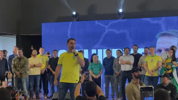 Flavio-Bolsonaro-evento-Derrite-Sorocaba