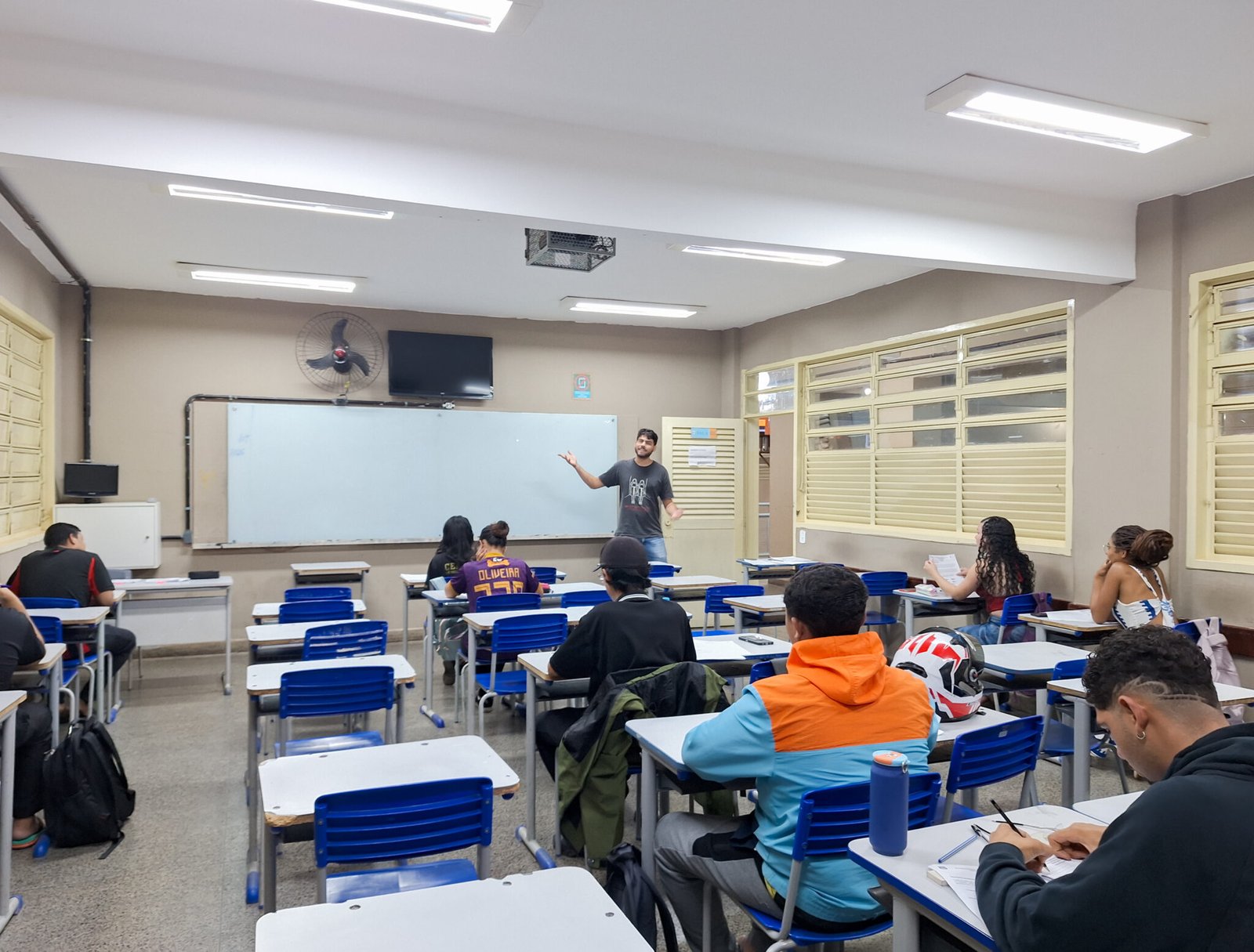 Escola do Recanto das Emas reduz evasão a partir do ensino noturno ...