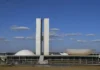Servidores do Congresso tentam exceção a penduricalho e TCU analisa