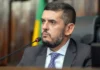 Moraes nega pedido de Bacellar para julgamento presencial