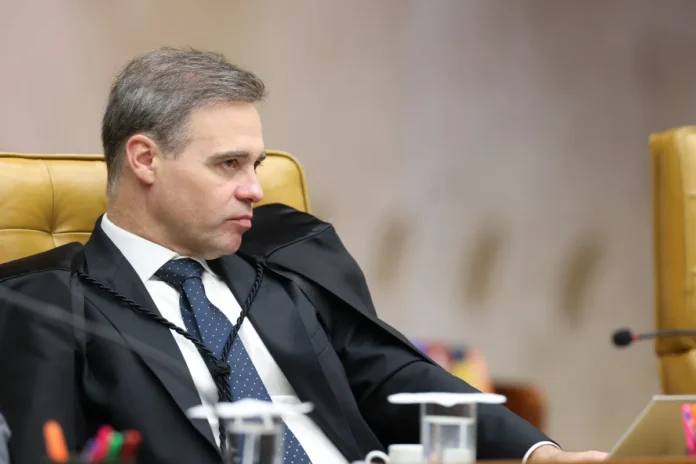 andre-mendonca-plenario-stf