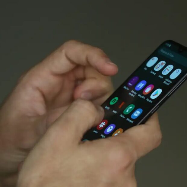 uso_de_smartphone_e_celular050720211243-620x620