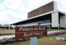 Candidatos ao GDF buscam indecisos a três dias do 1º turno das eleições